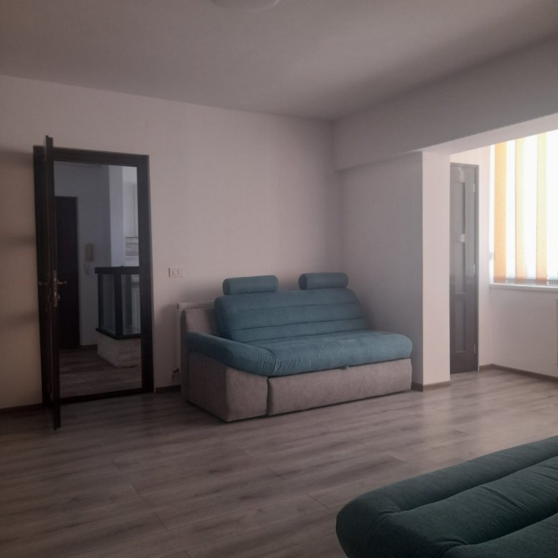 Apartament 3 camere finisat, zona centrala