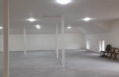 Spatiu comercial 200 mp