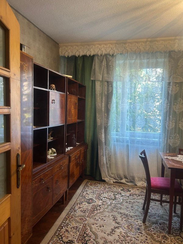 3 camere cu garaj sub bloc