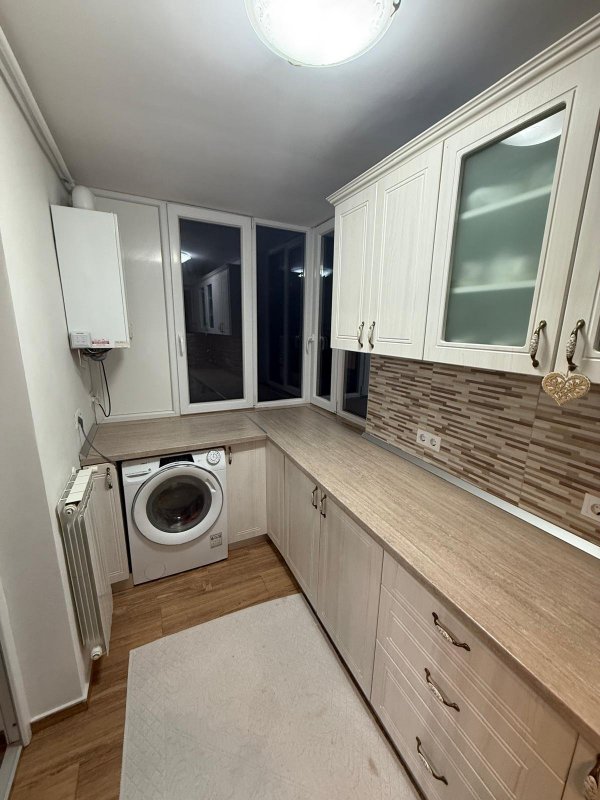 Apartament pe Strada Gh . Doja