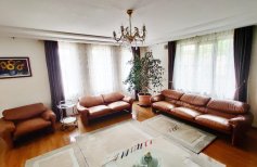 Casa D+P+M cu 9 ari teren la cheie