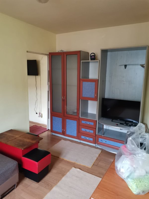 Apartament 2 camere etaj 3/4