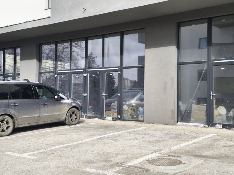 Spatiu comercial 310 mp