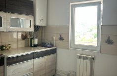 Apartament 3 camere  etaj  3